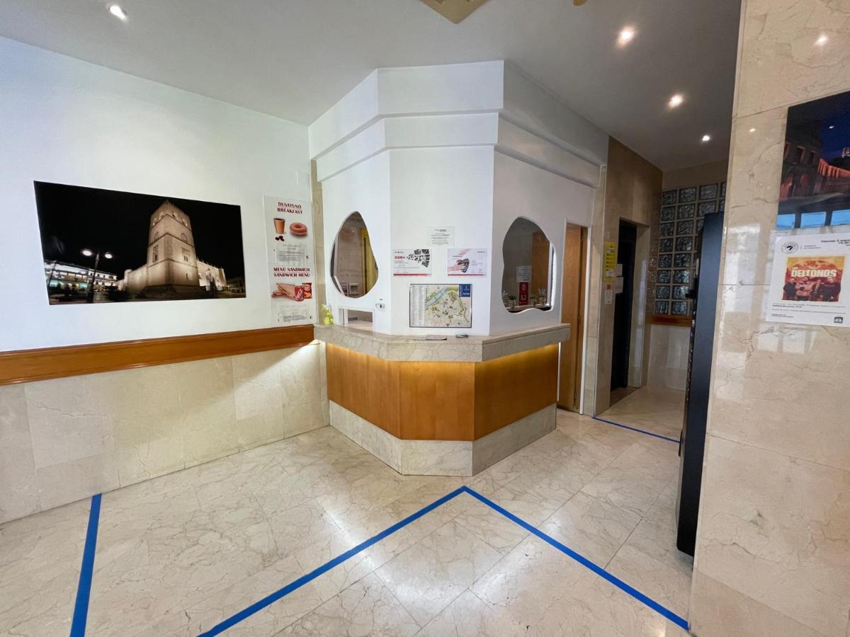 Condedu Hotel บาดาฮอส ภายนอก รูปภาพ