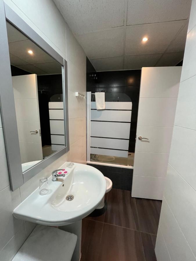 Condedu Hotel บาดาฮอส ภายนอก รูปภาพ