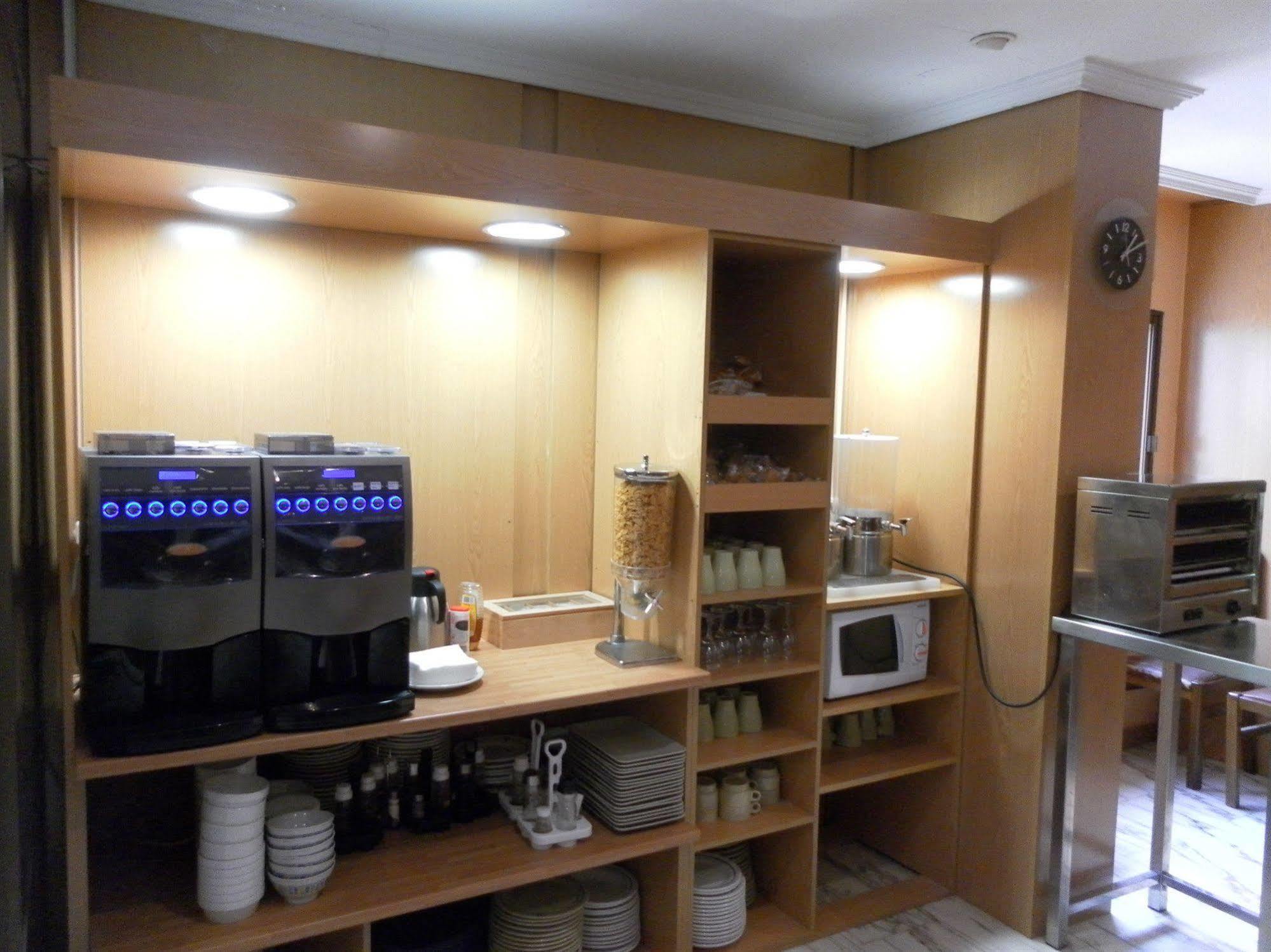 Condedu Hotel บาดาฮอส ภายนอก รูปภาพ
